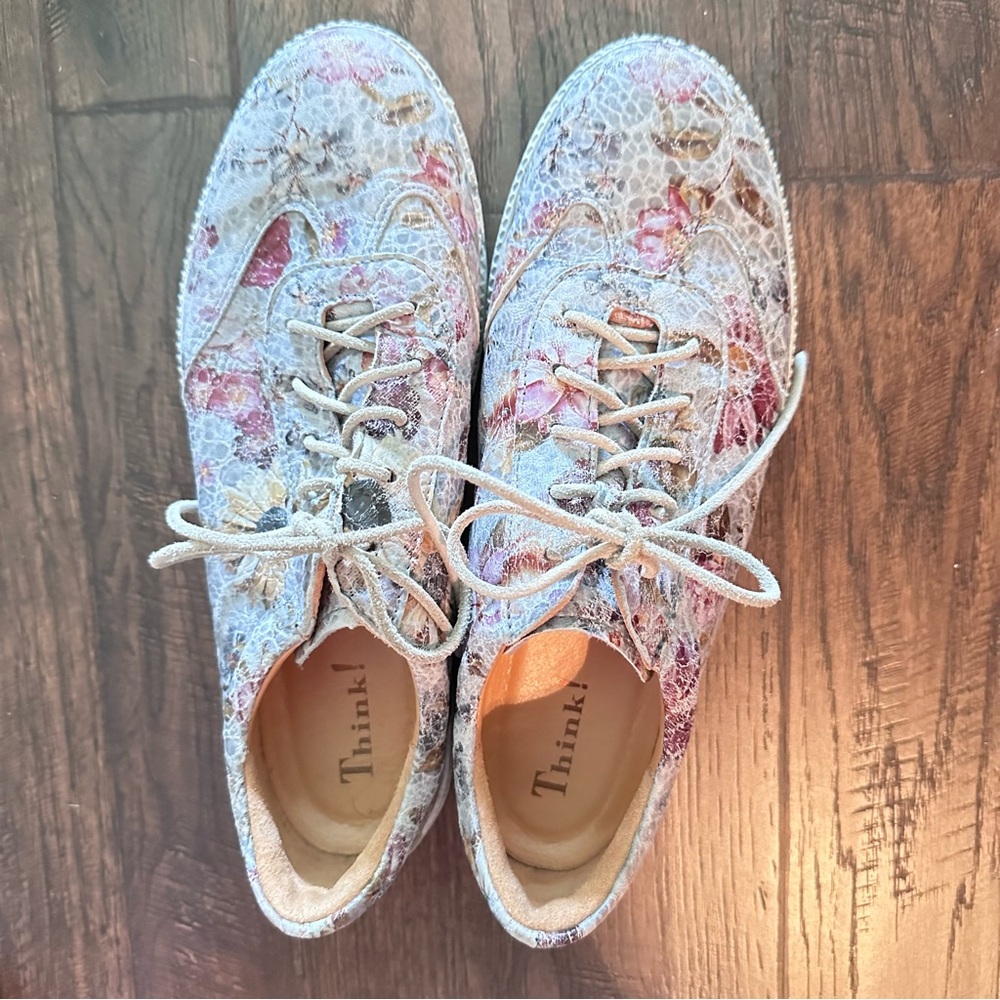 Think! Leather Sneakers for Women Blue-Mauve Floral